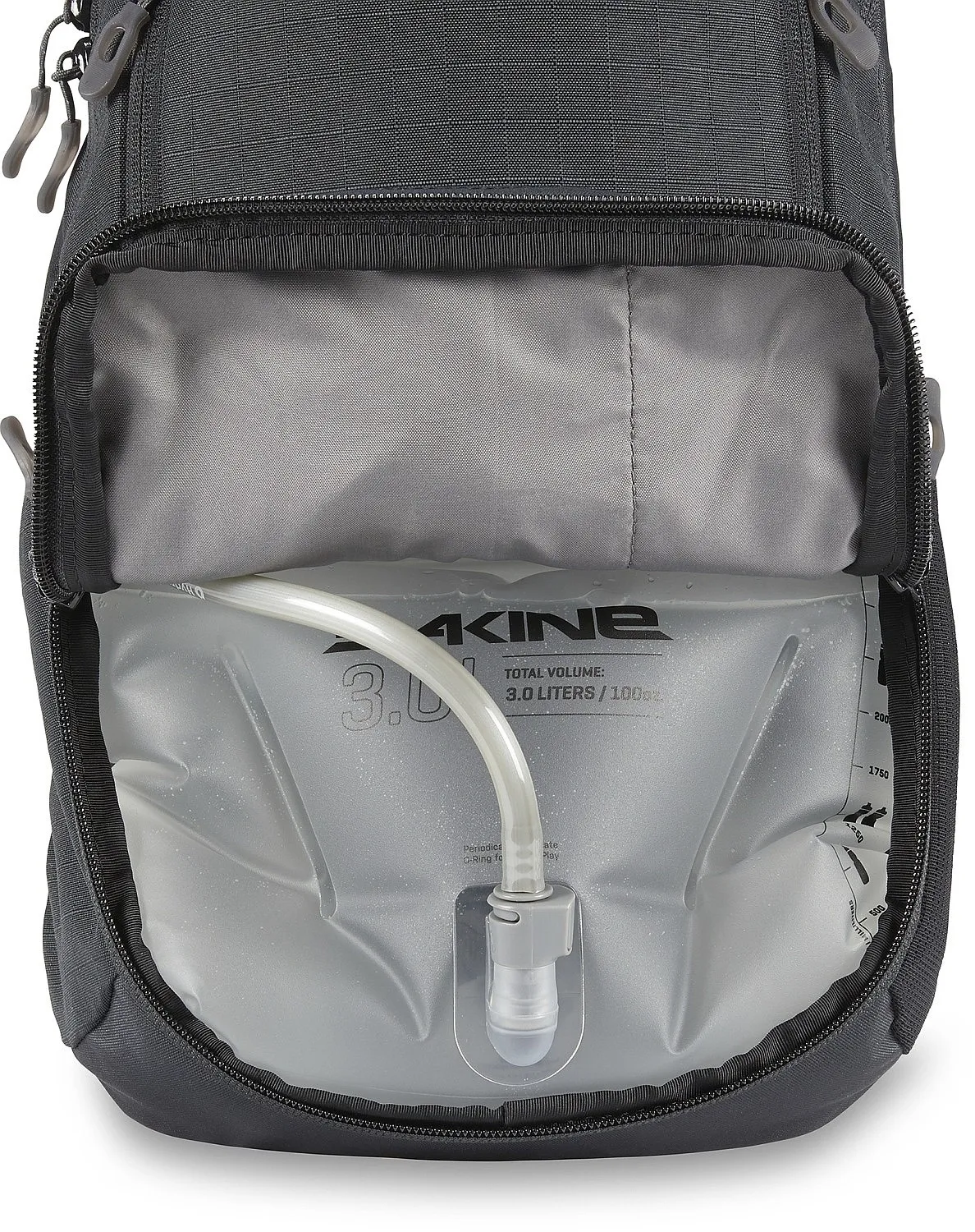 mochila Dakine Syncline 12 - Black