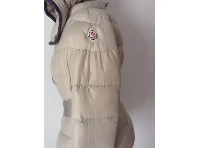 Moncler Capa Beige 