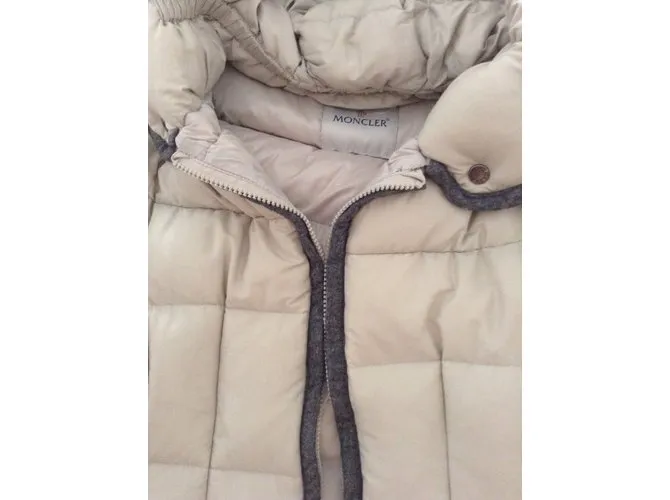 Moncler Capa Beige 