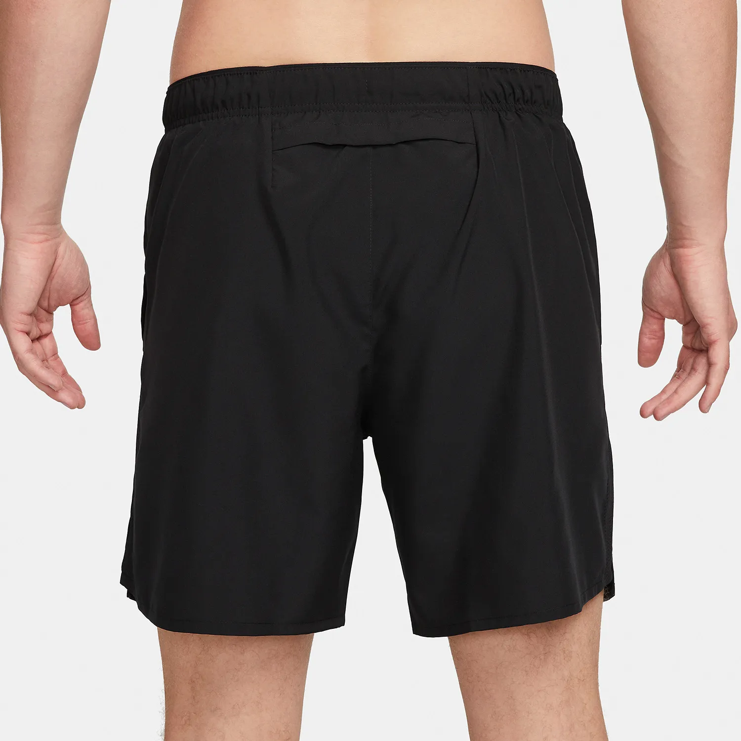 Nike Challenger Logo 7in Shorts