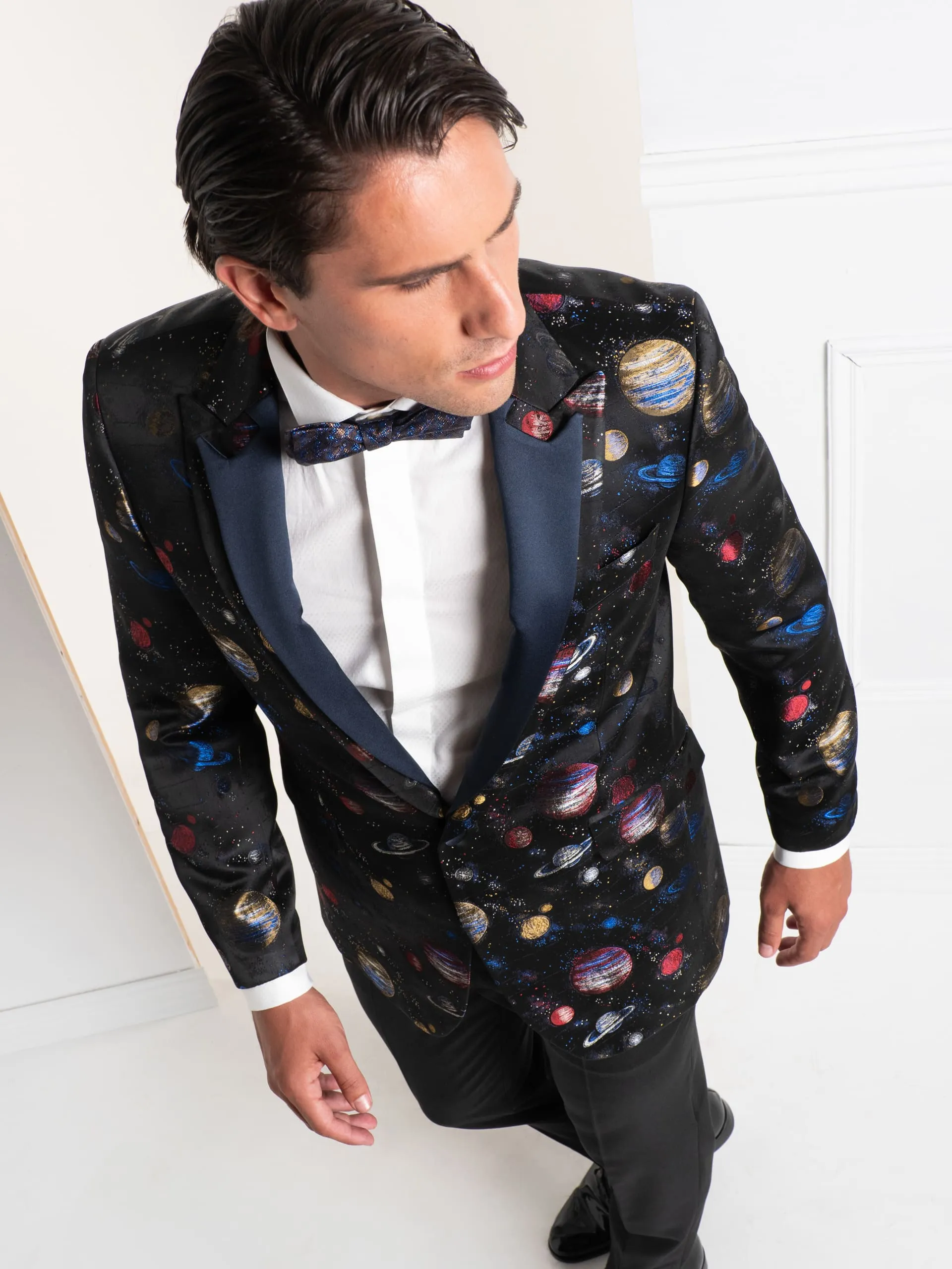 TRAJE UNIVERSO  DOBLE SOLAPA